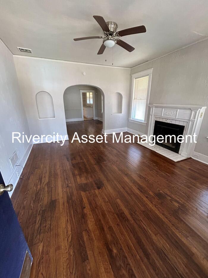 3239 Douglass Avenue – photo 2