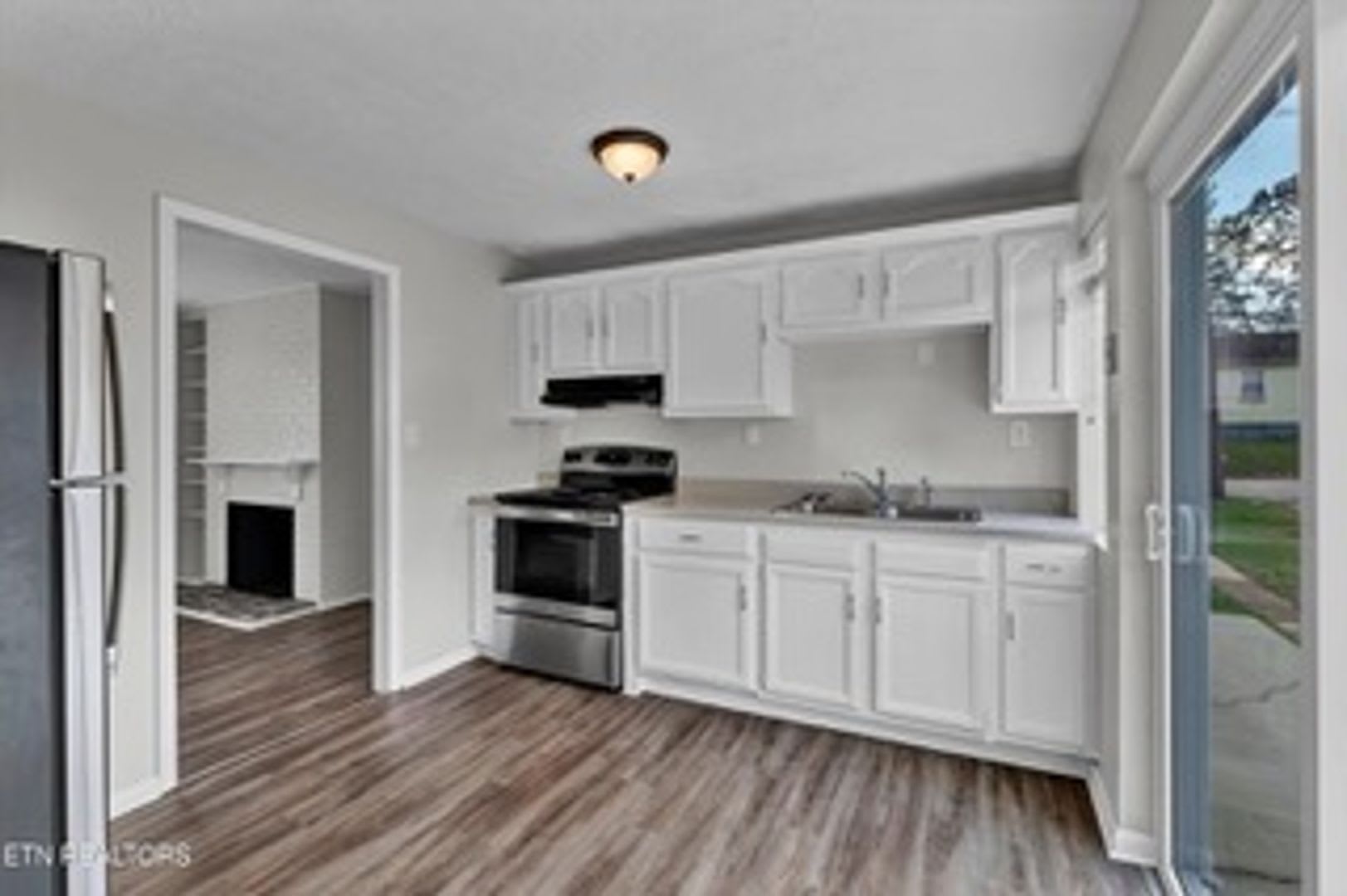 Oak Ridge 37830 Spacious Two Bedroom Townhome Coming Soon September 1 2026 – photo 5