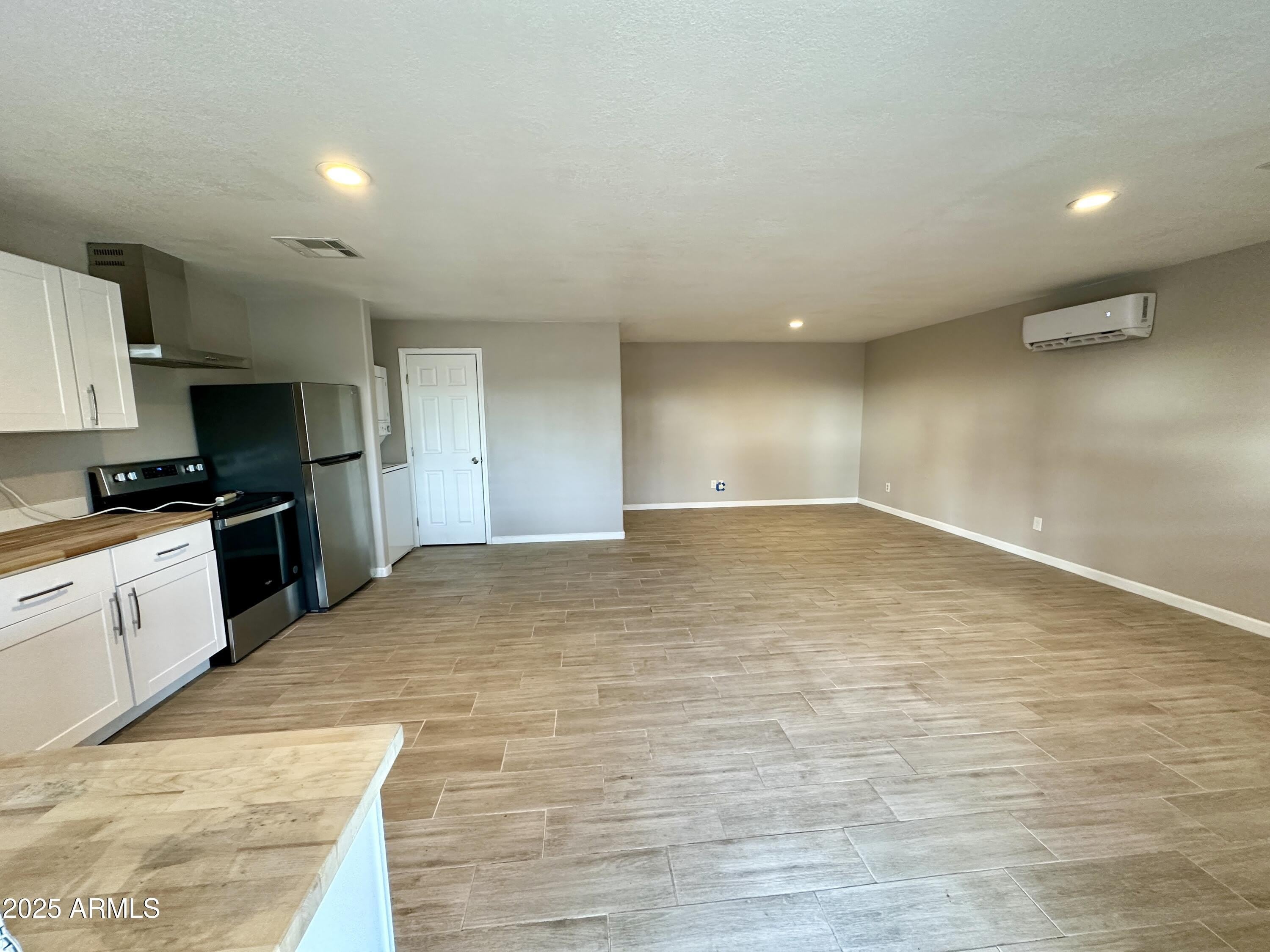 35211 N 49TH – photo 3
