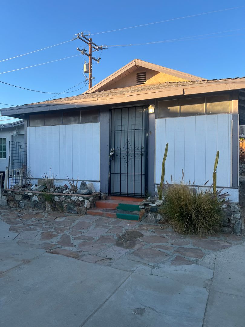 AVAILABLE NOW!! 1 Bedroom 1 Bathroom Apartment in Desert Hot Springs!! – photo 2