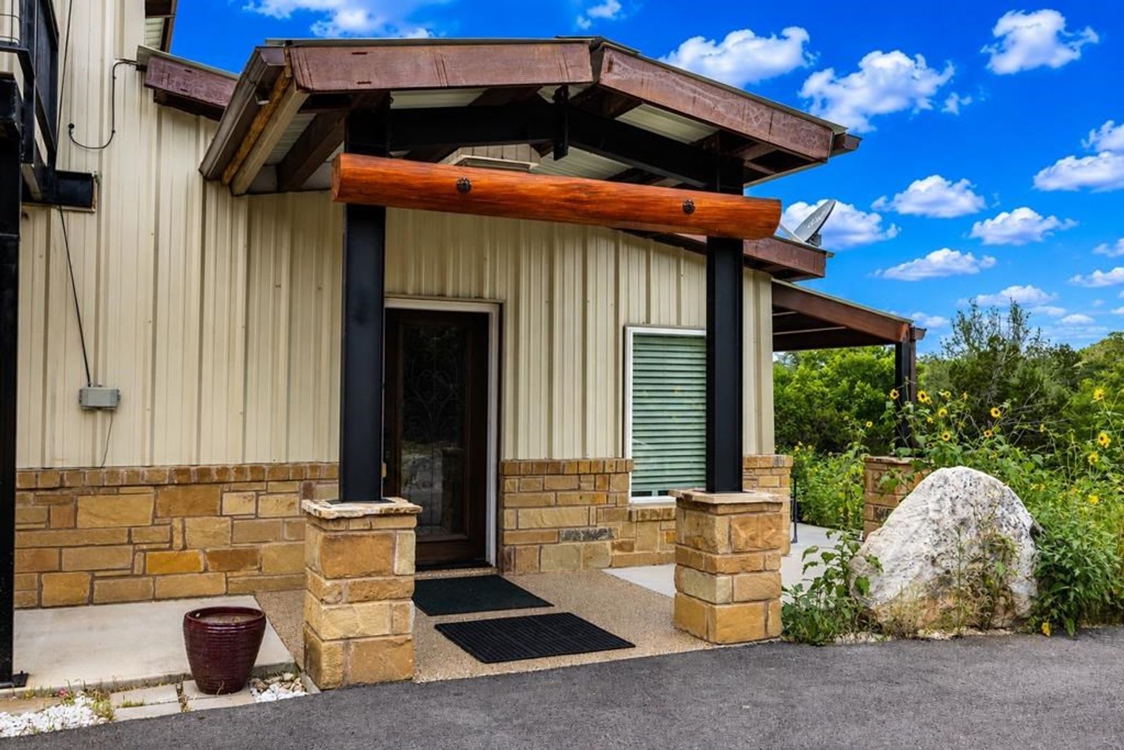 FOR LEASE!! AMAZING VIEWS – photo 4