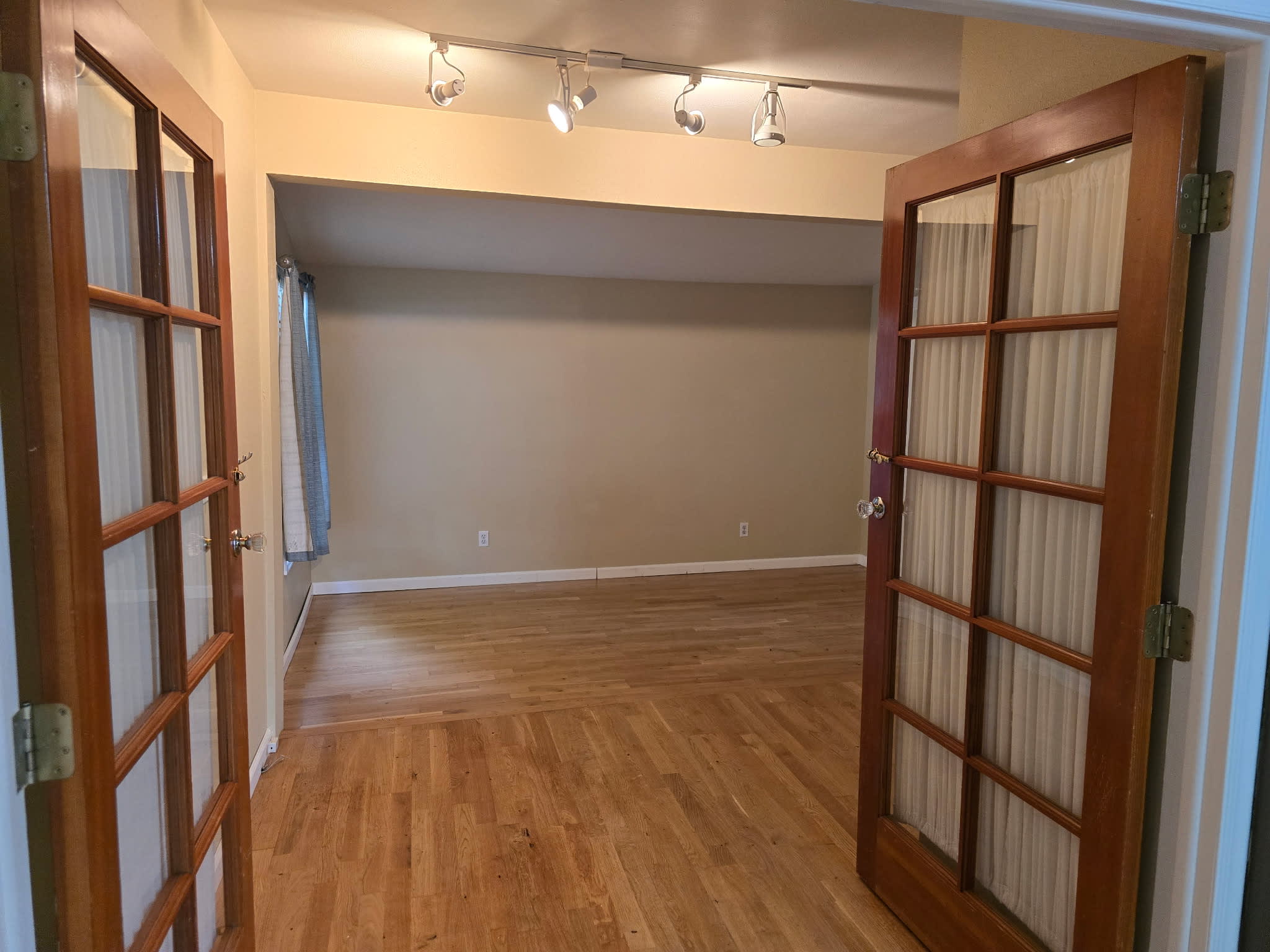 213 Bower Avenue – photo 3