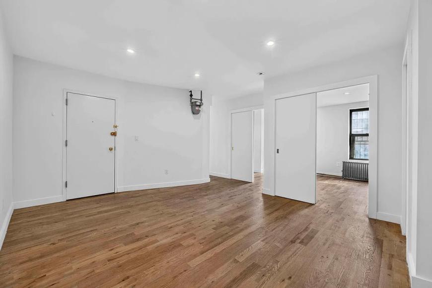 406 West 39th Street – photo 2