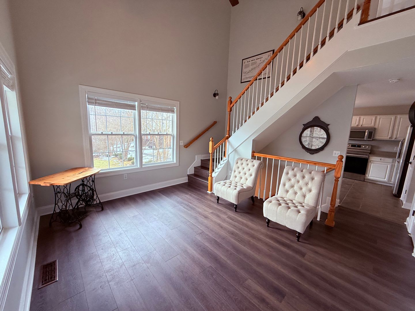 3 Bedroom, 2 Bath End Unit Townhouse – photo 2