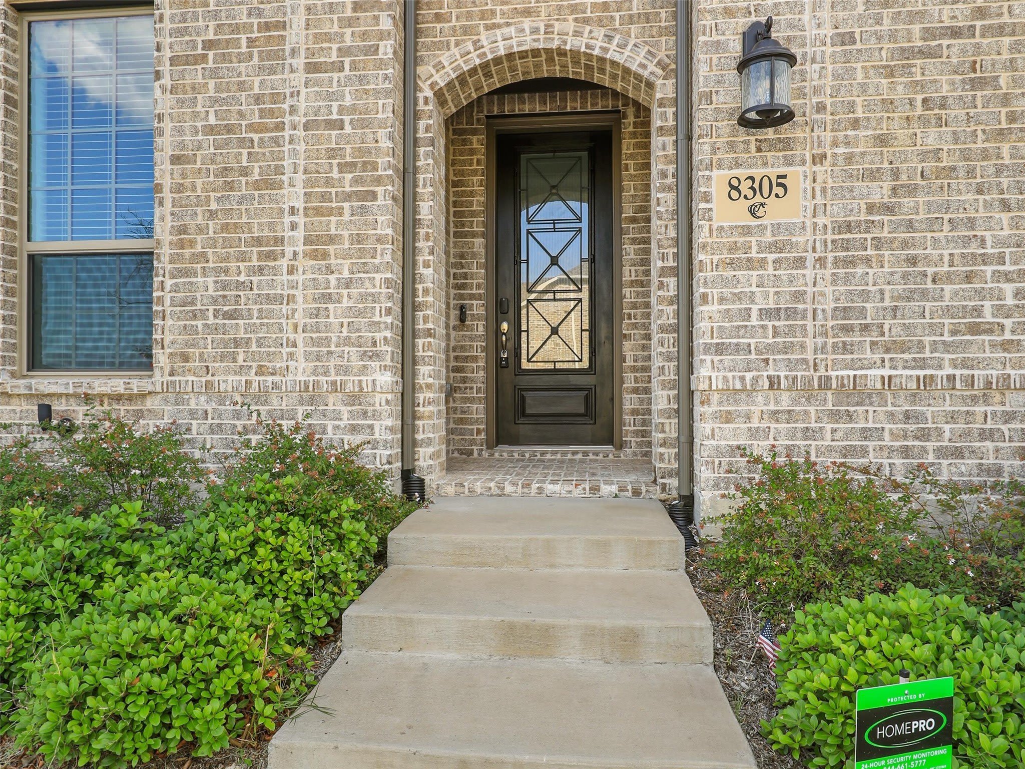 8305 Pine Island Way – photo 2