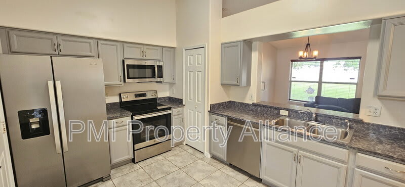 11649 Crescent Pines Boulevard – photo 2