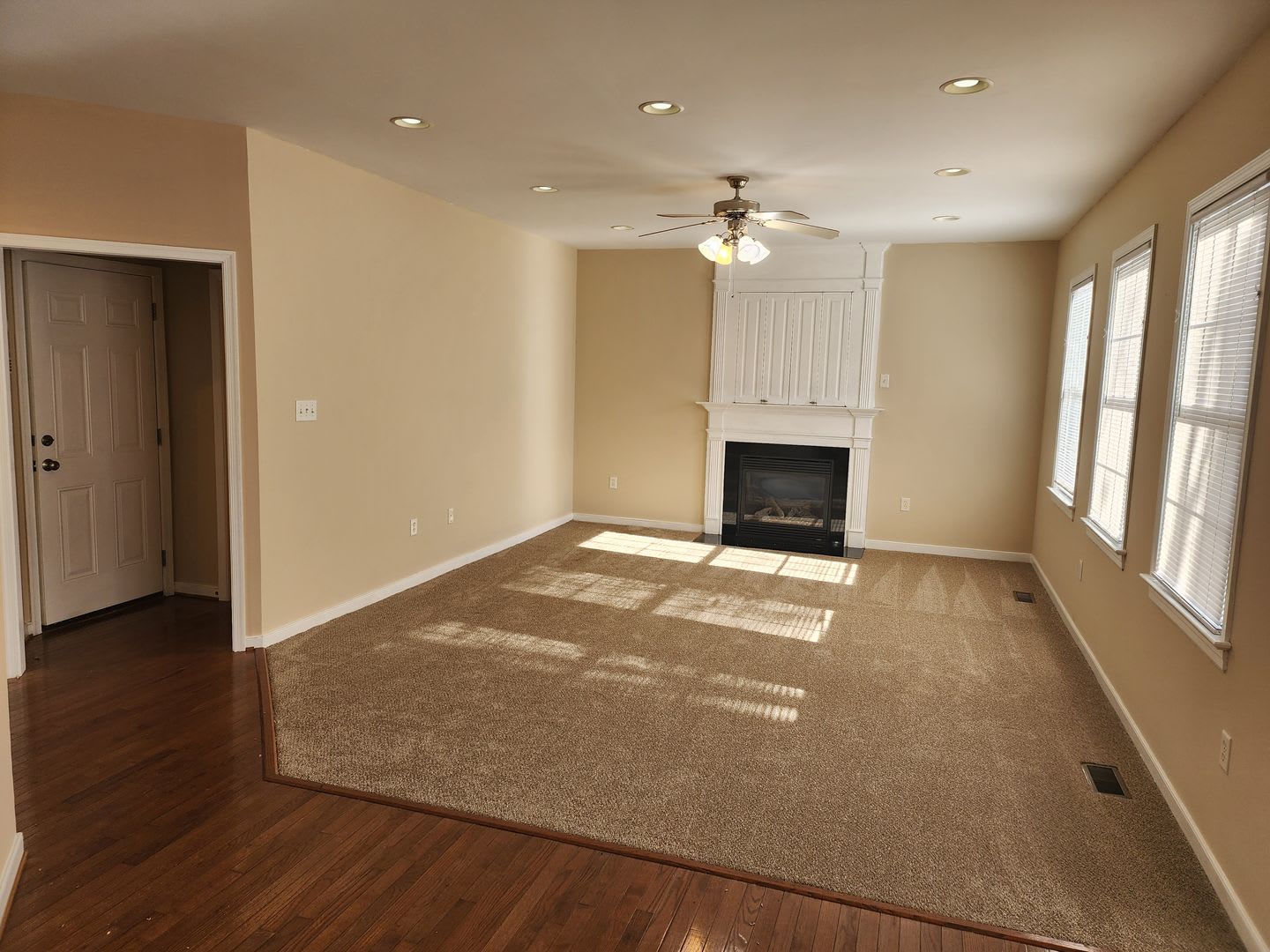 Stunning and Luxurious 4 Bedroom 2.5 Bath Home in the Crosspoint Subdivision – photo 5
