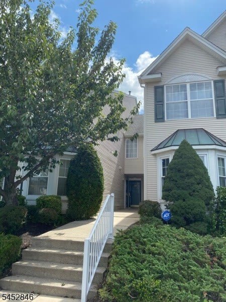 220 Cambridge Ct – photo 2
