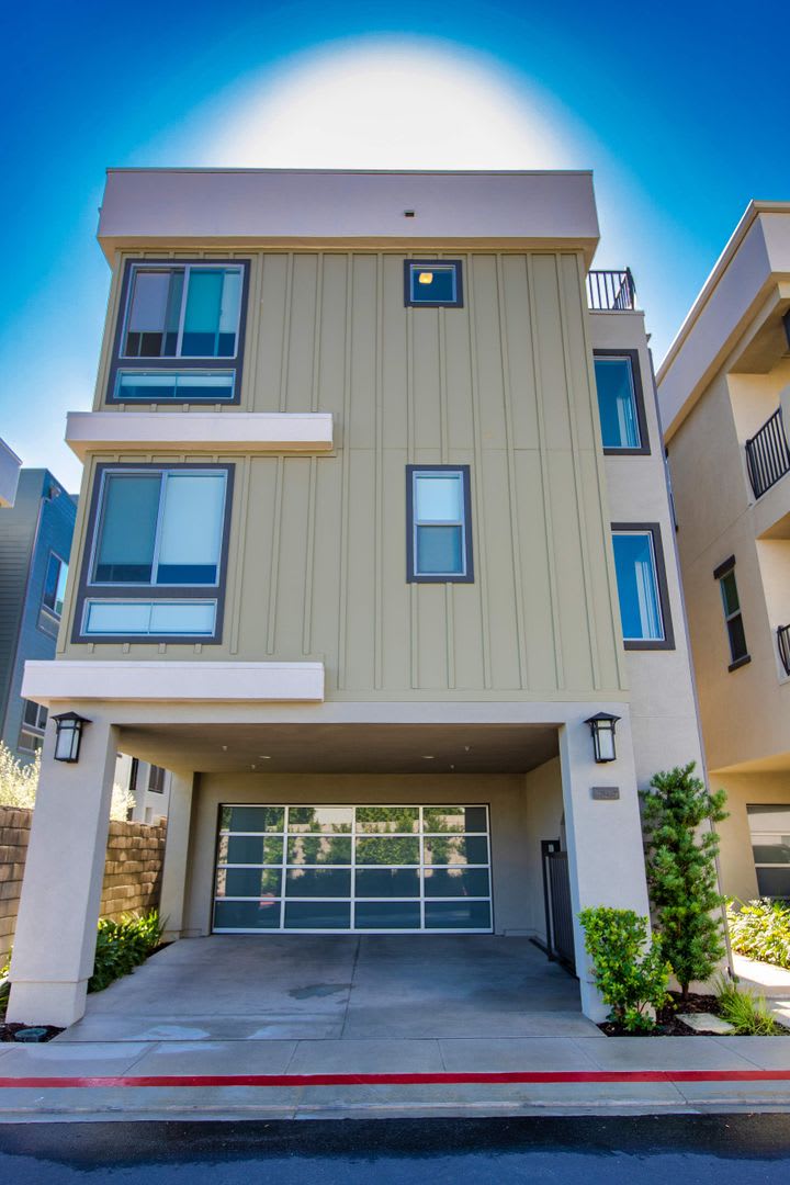 Highly Desired 4 Bedroom Floor Plan in Lighthouse Community – photo 3