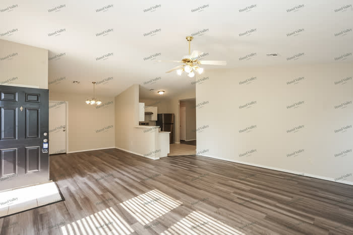 2421 Poppy Lane – photo 4