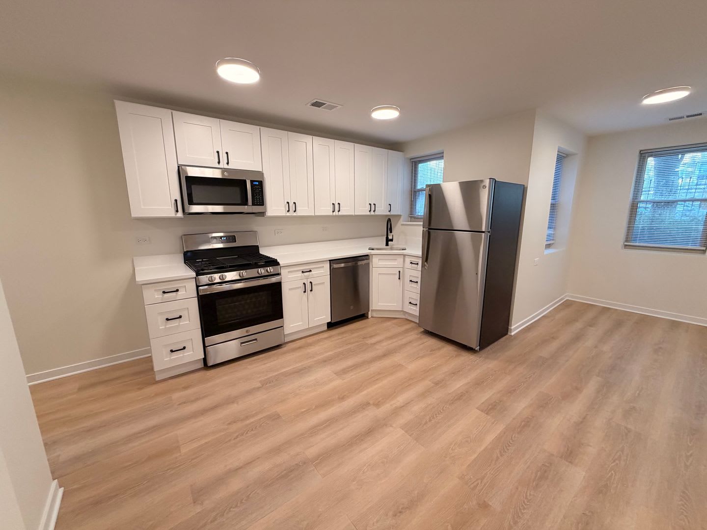 6236 N Bell Ave – photo 1