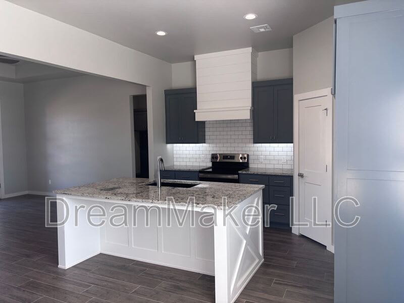 1016 Apple Blossom Way – photo 5