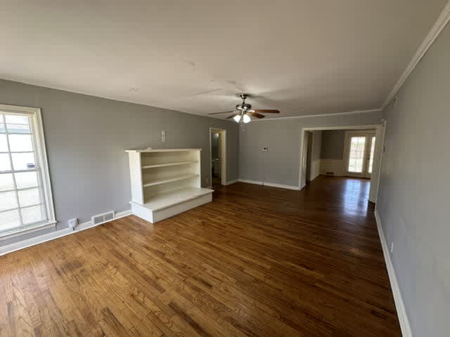 2604 31st St – photo 3