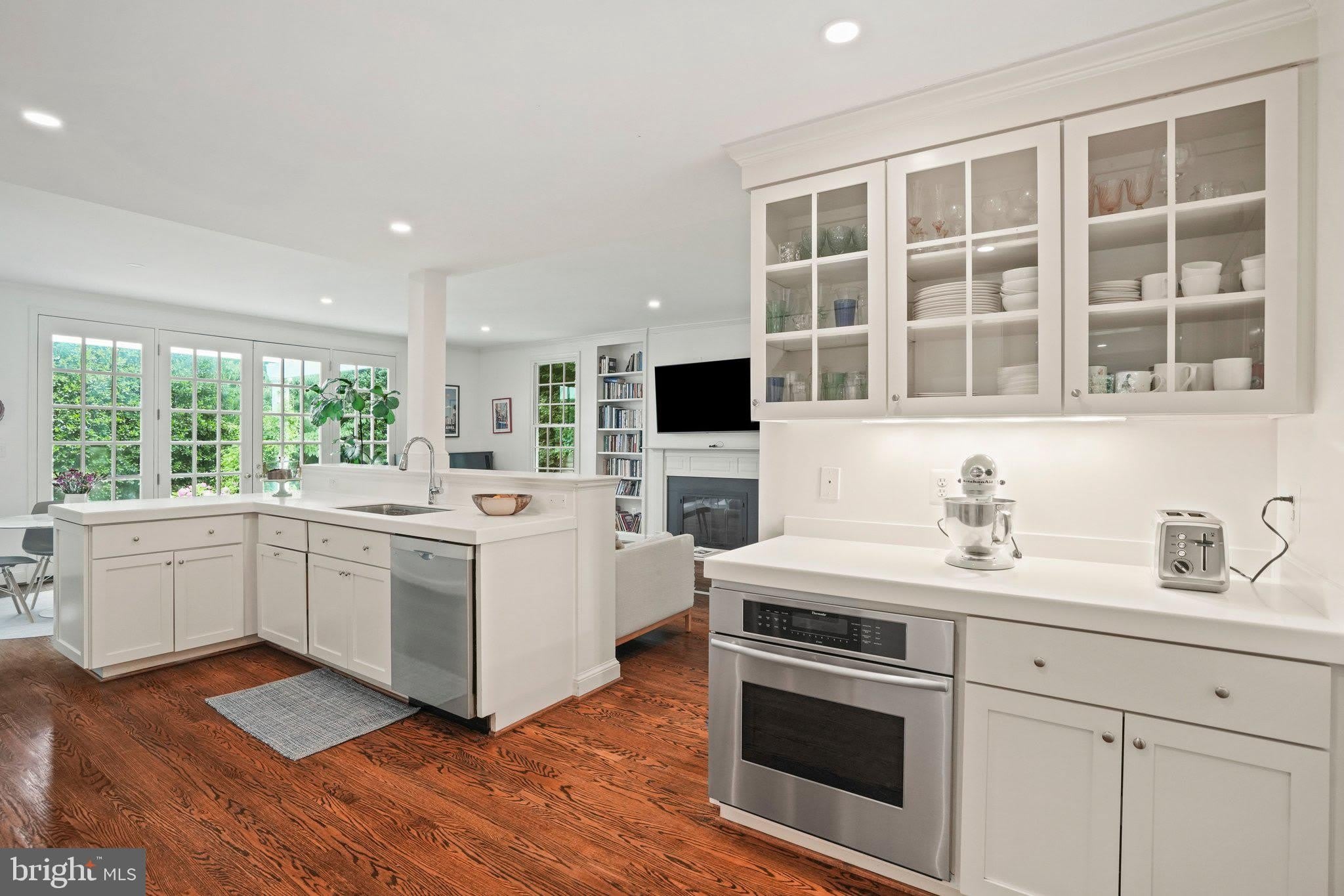 5320 ALBEMARLE Street – photo 3