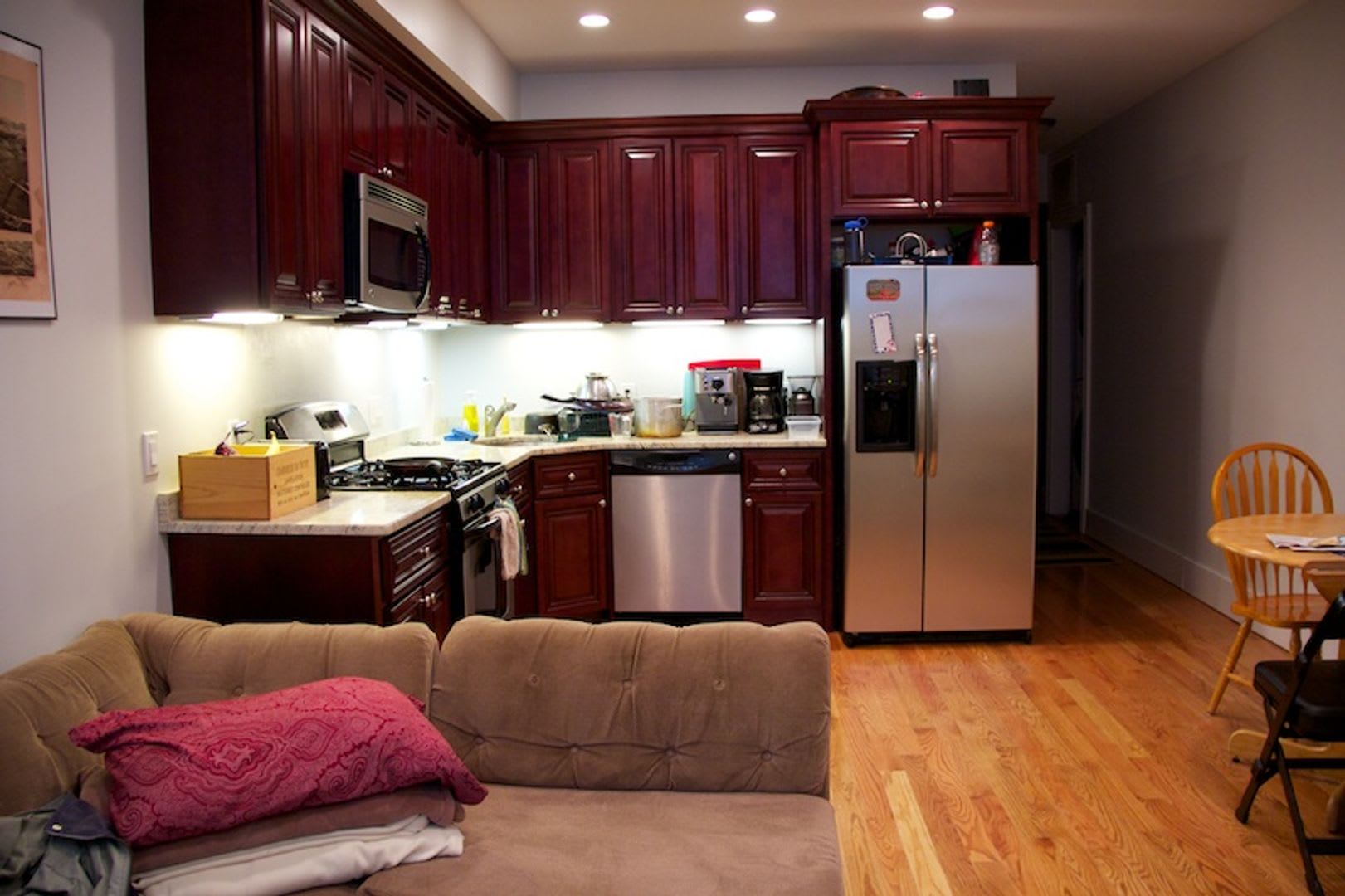 Charming 3 Bedroom – photo 1