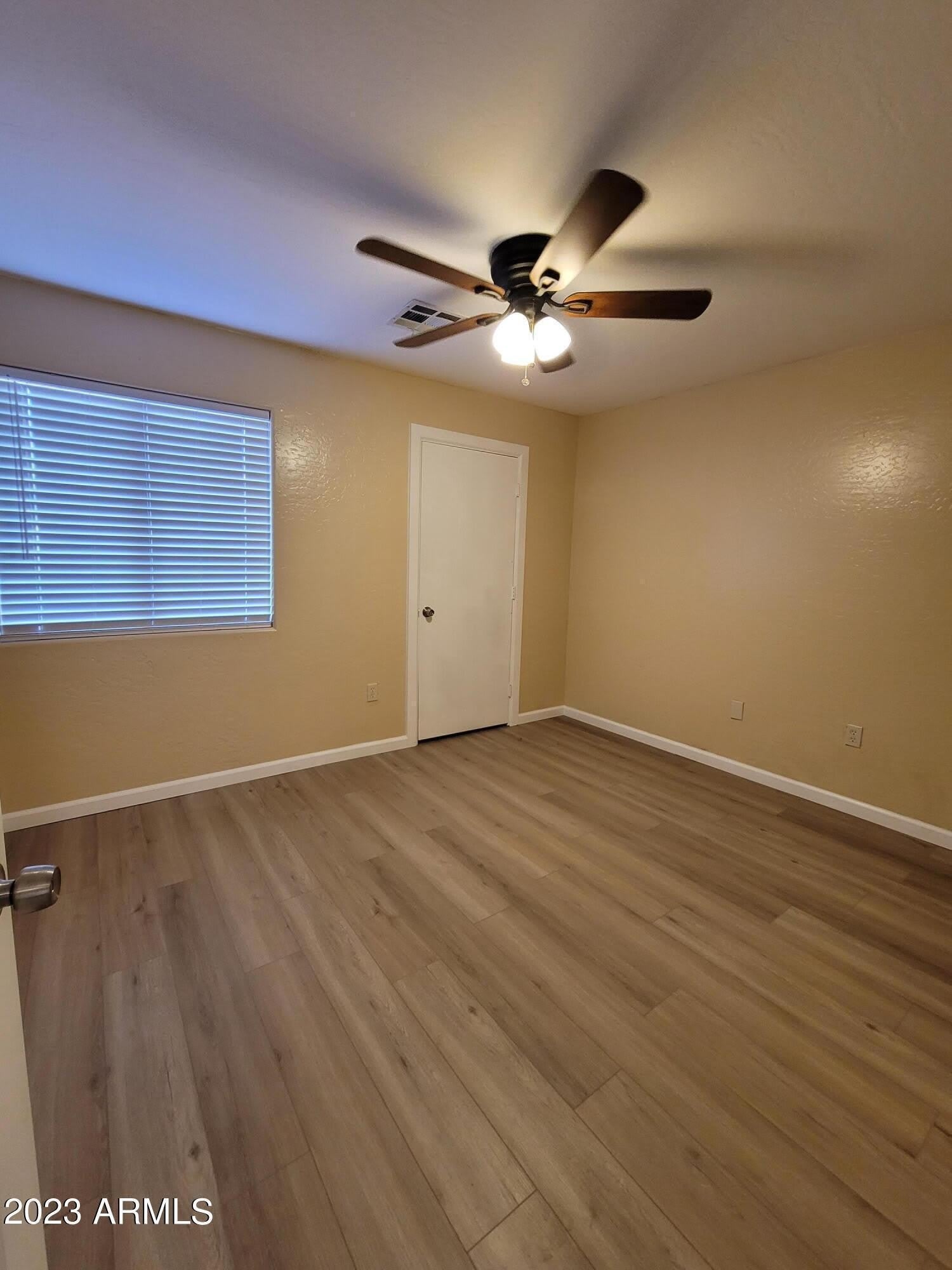 532 W 9th Street – photo 4
