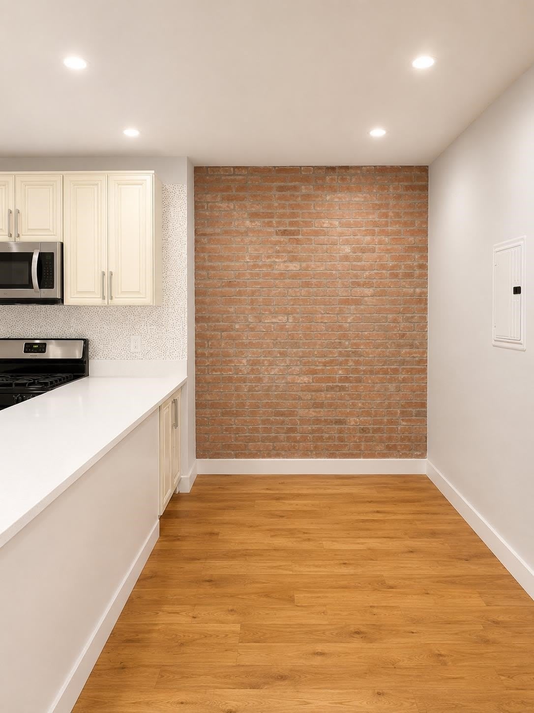 130 MONTICELLO AVE – photo 4