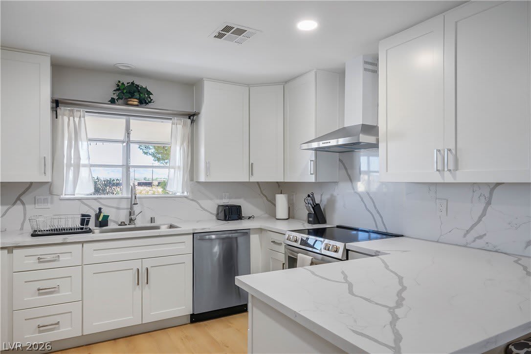 6990 W Richmar Avenue – photo 4
