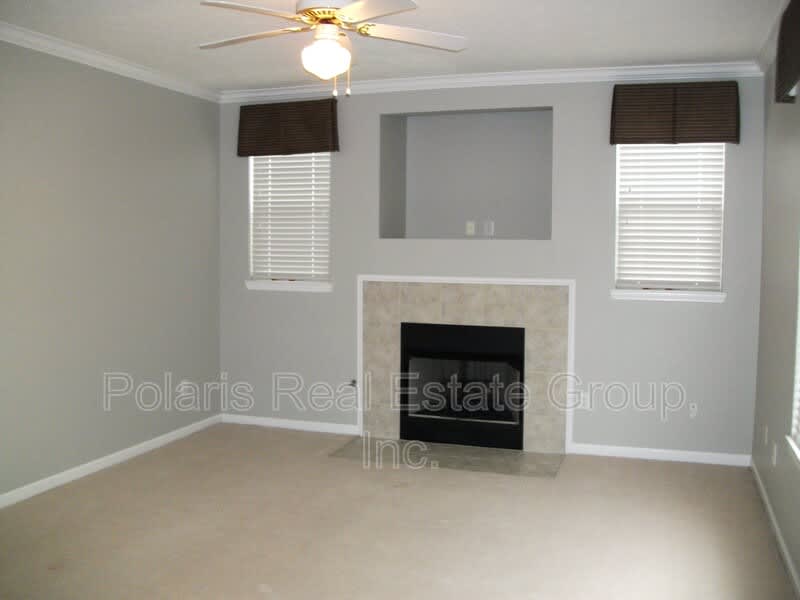 2215 Colfax Lane – photo 4