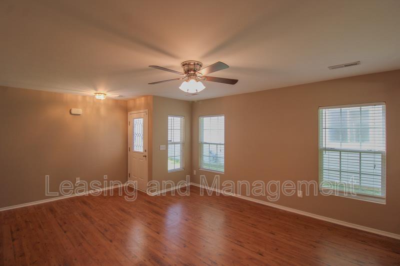 8811 Kellum Drive – photo 5