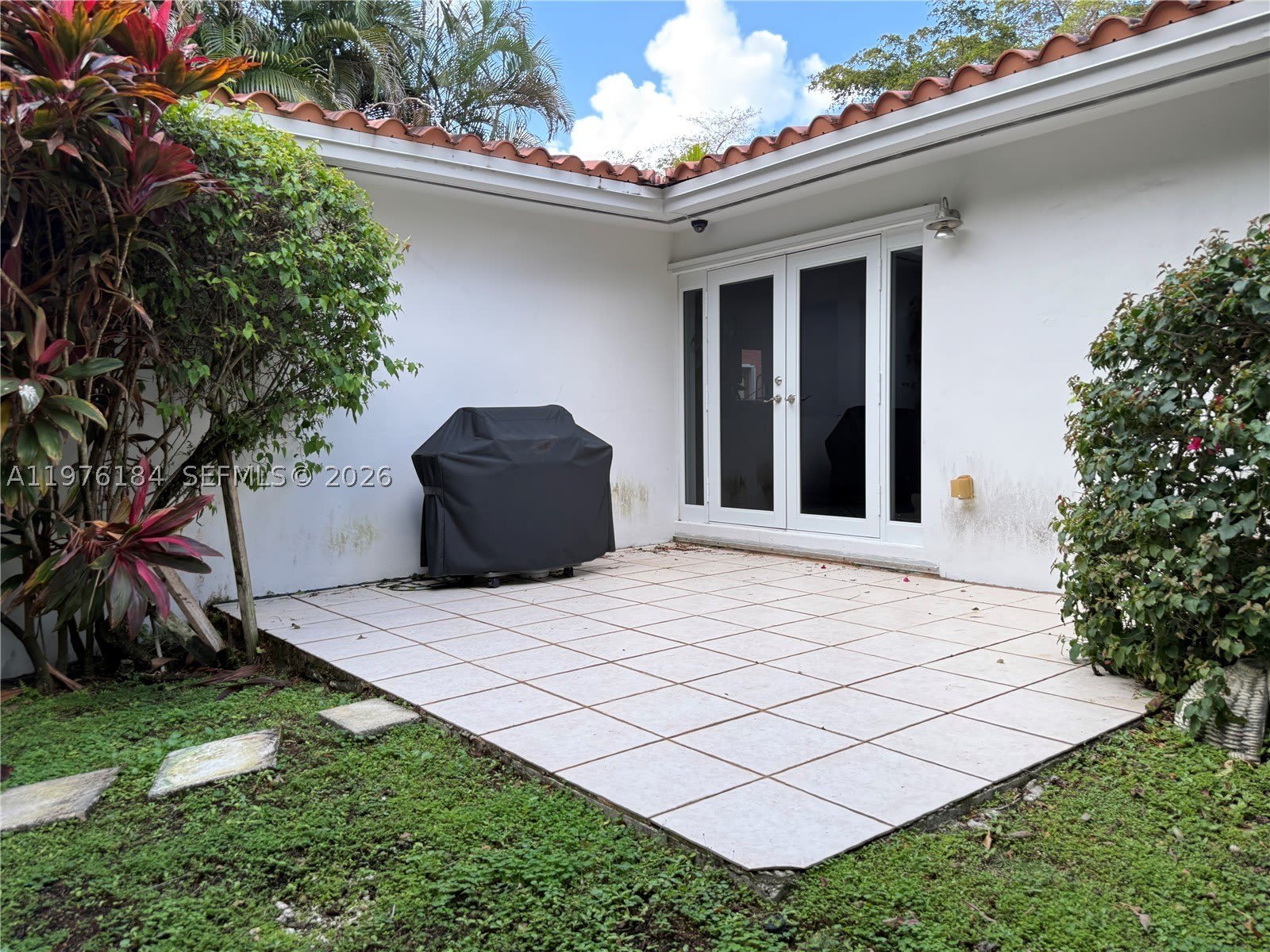 1428 Ortega Ave – photo 2