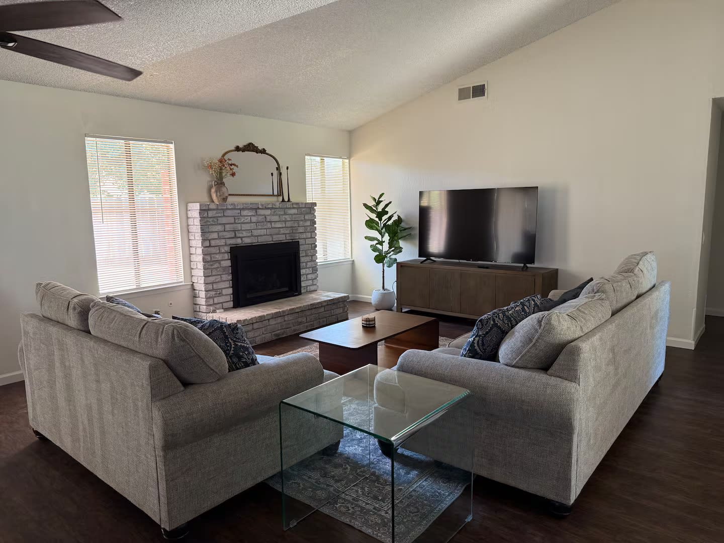4031 West San Bruno Avenue – photo 3