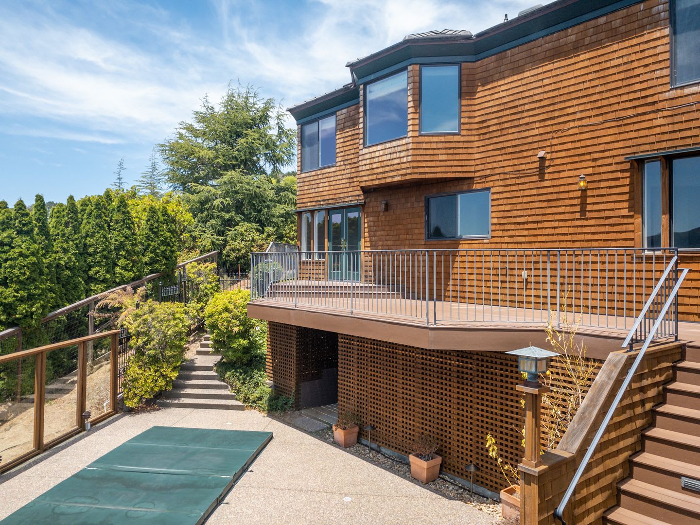 4BR/2.5BA 3,274sqft! STUNNING GG VIEWS!!! Yard! Spa! 4 Car Parking! Pet! PROGRESSIVE – photo 4