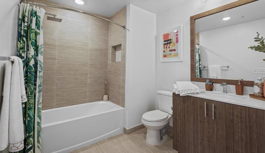 1360 W 35TH St. – photo 4