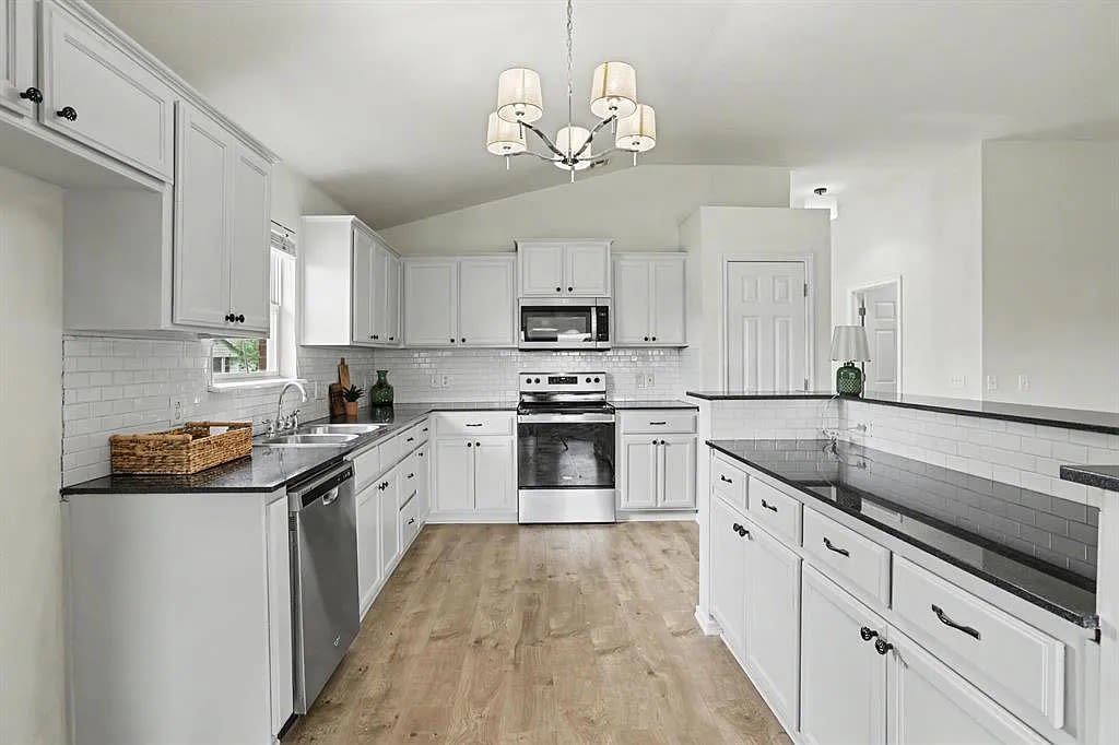 2520 Nw 182nd St – photo 5