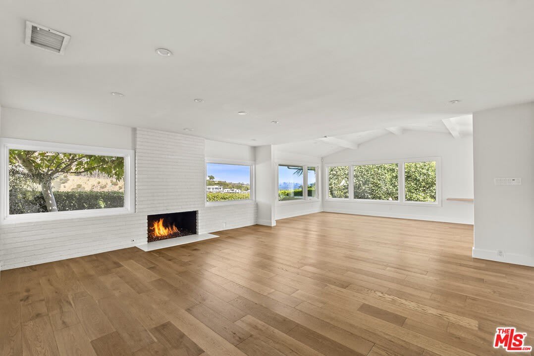 9881 Beverly Grove Dr – photo 5