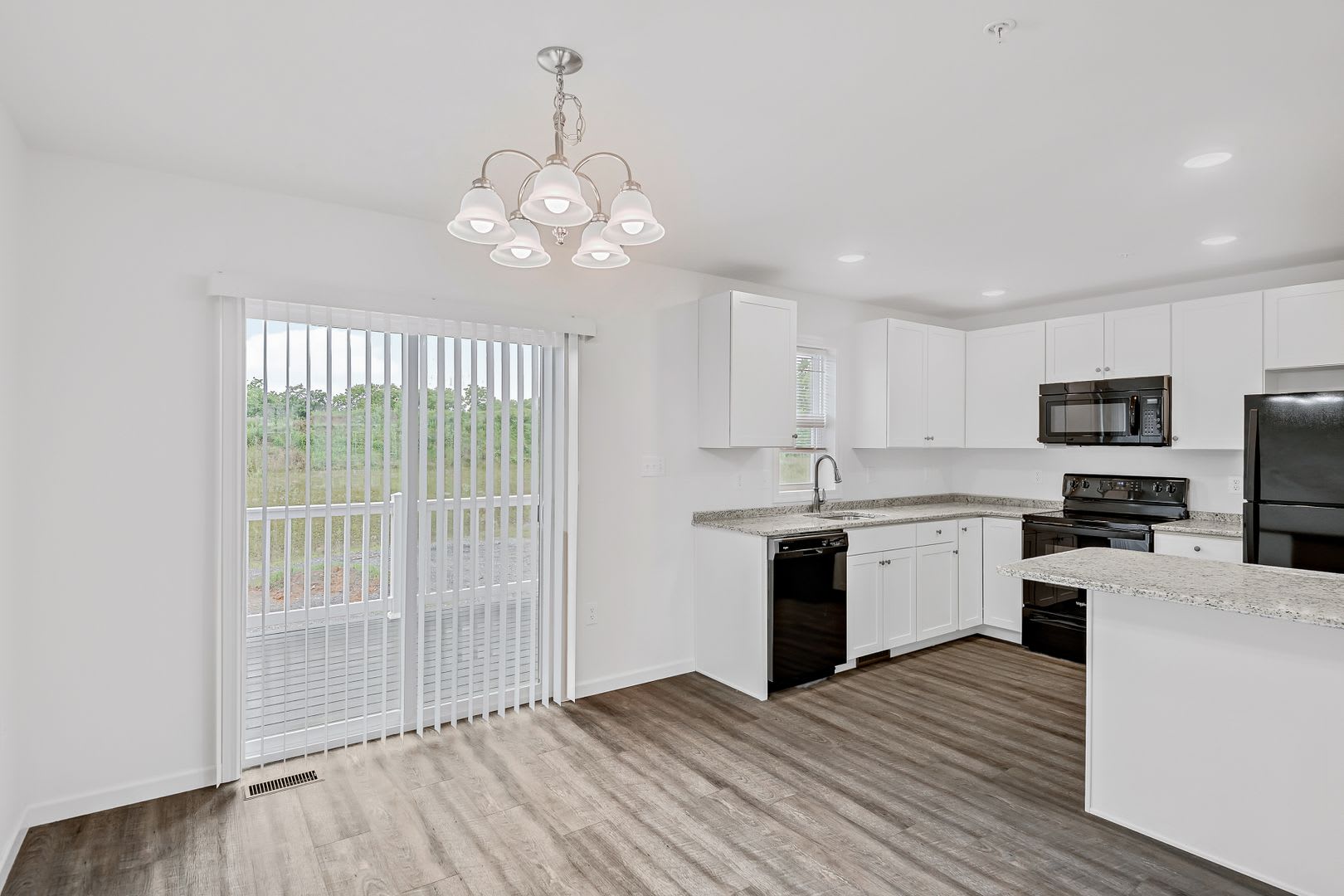 2 Bedroom Townhome with Attached Garage and Office Room in Hampden Township – photo 4