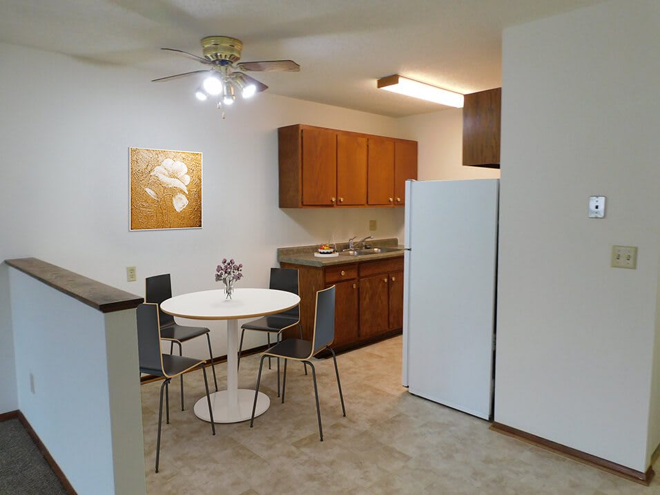 Heritage Manor Apartments – photo 2