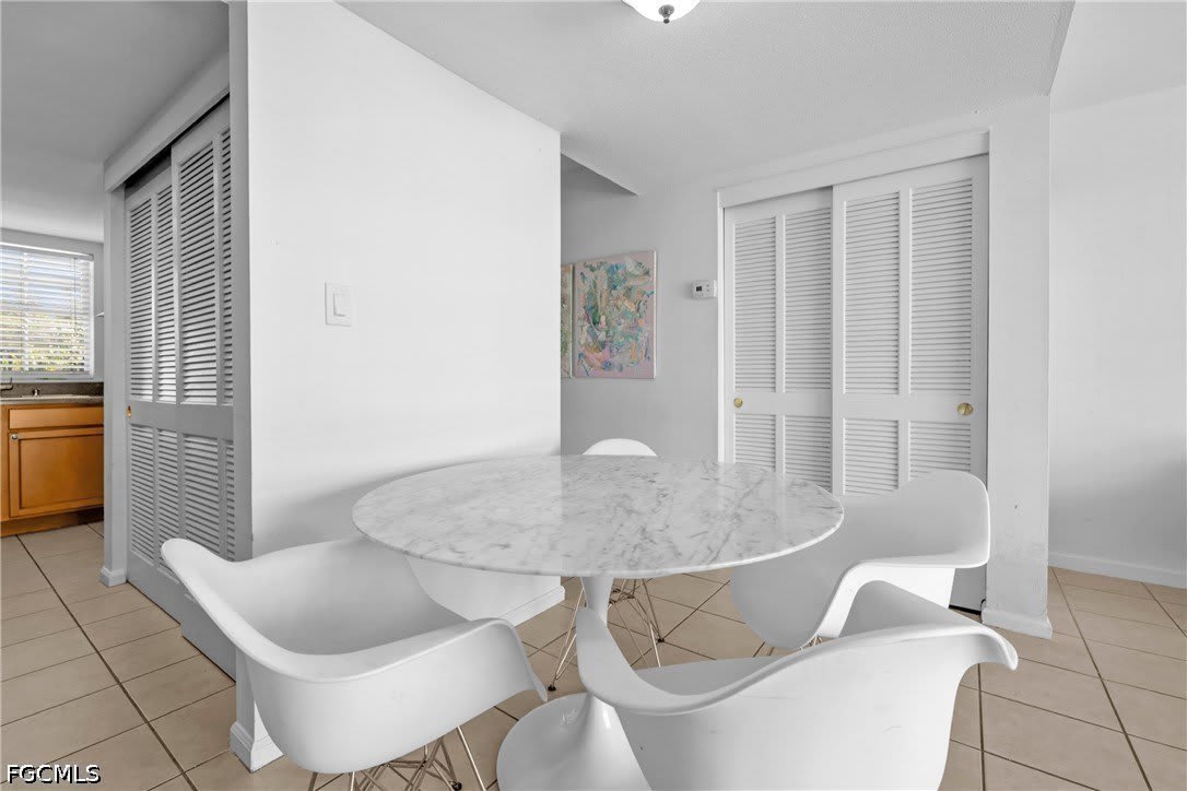864 Courtington Lane – photo 5