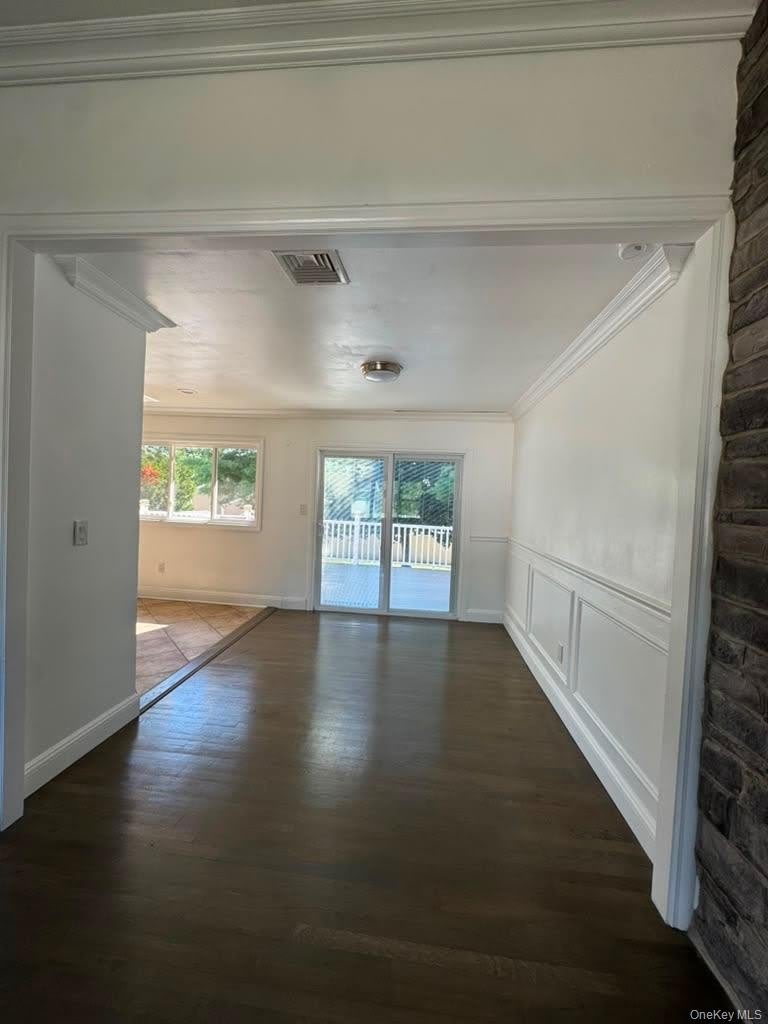 10 Dartmouth Drive – photo 1