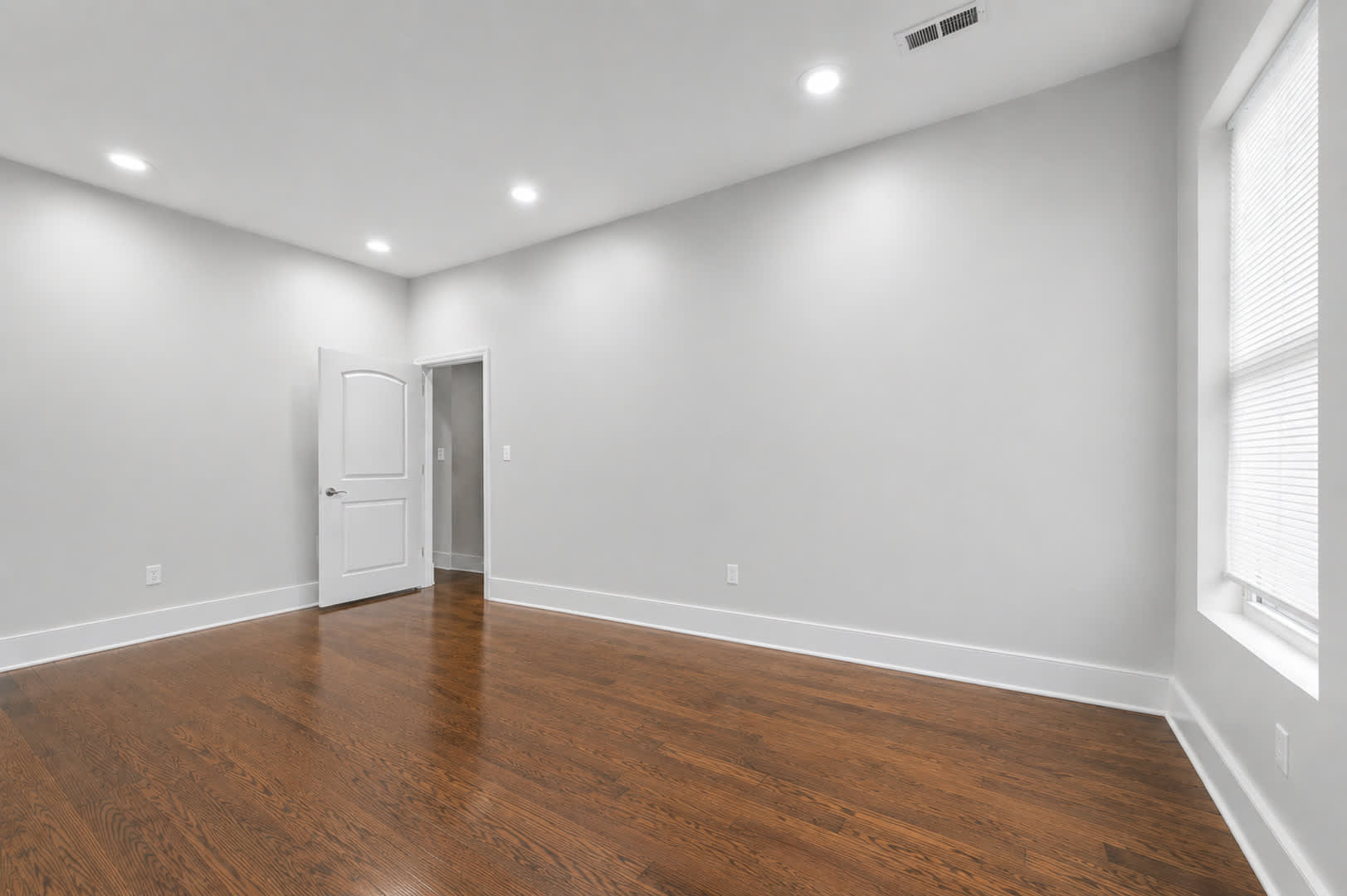 1044 Chestnut Street – photo 3