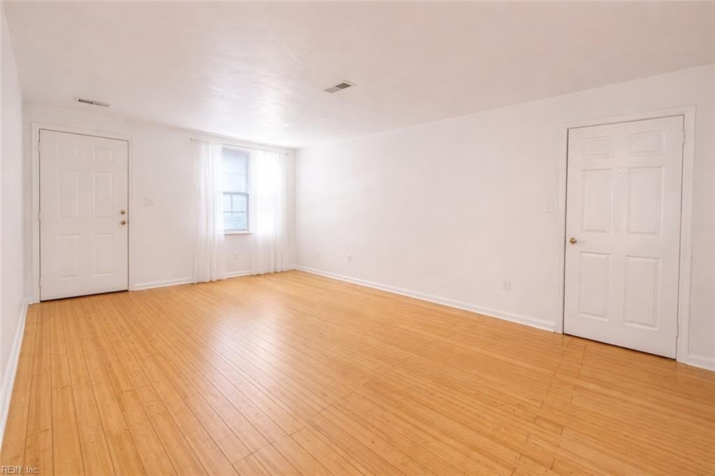 1249 Sir Kay Drive – photo 3