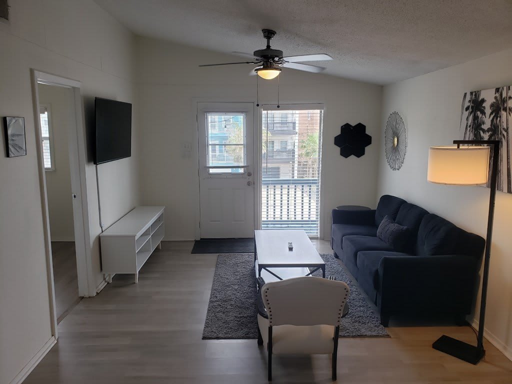 120 E Parade Dr. – photo 5