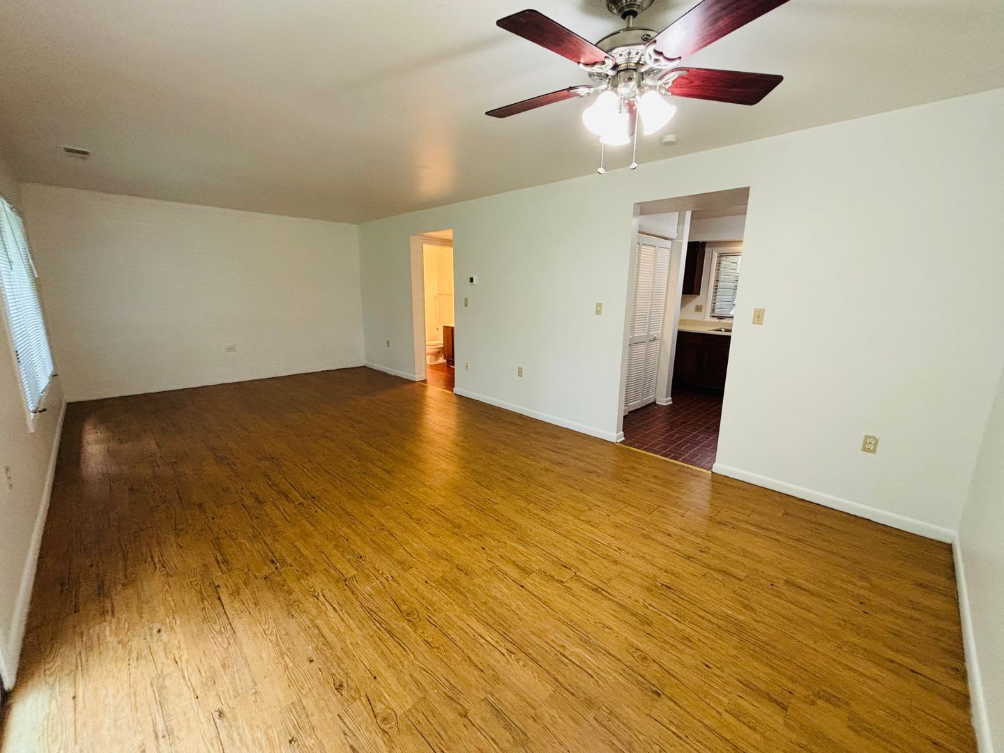 3 Bedroom 2.5 Bath Townhouse – photo 5