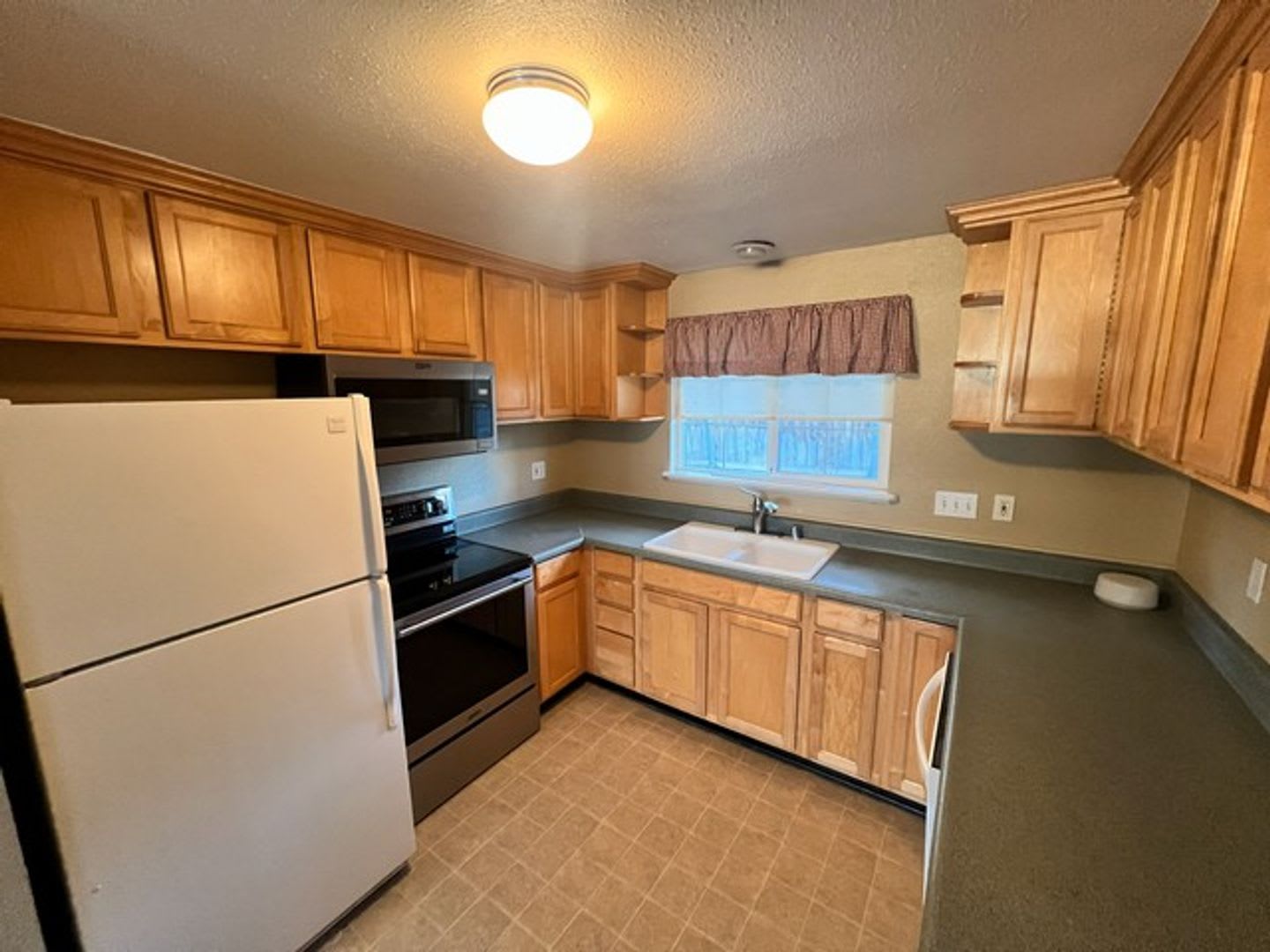 <b> Two Bedroom Duplex by Sparks High School<br><br> – photo 5