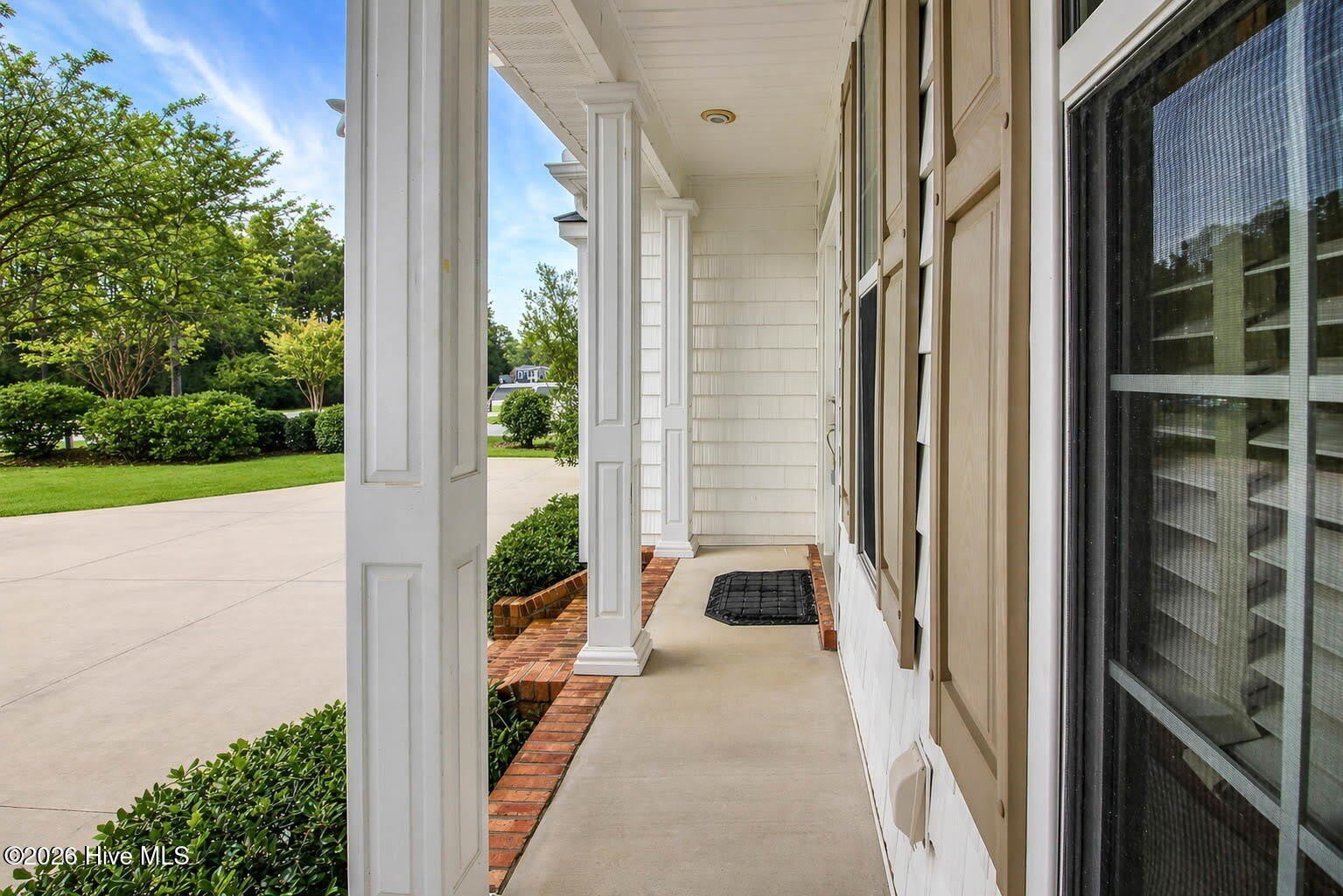 305 Holly Lane – photo 4