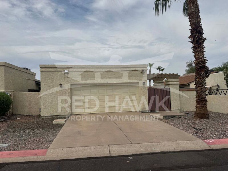 630 E Jensen St – photo 1