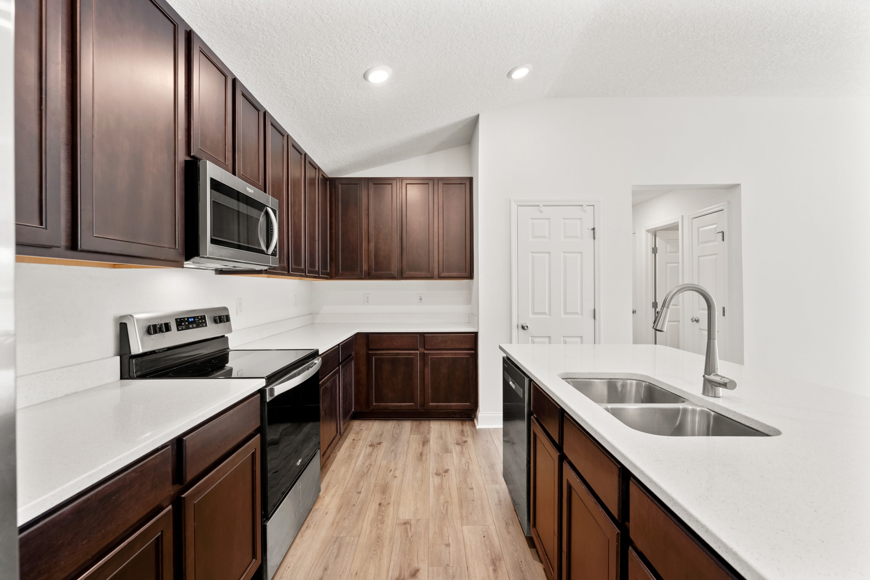 2907 Lucille Lane – photo 2