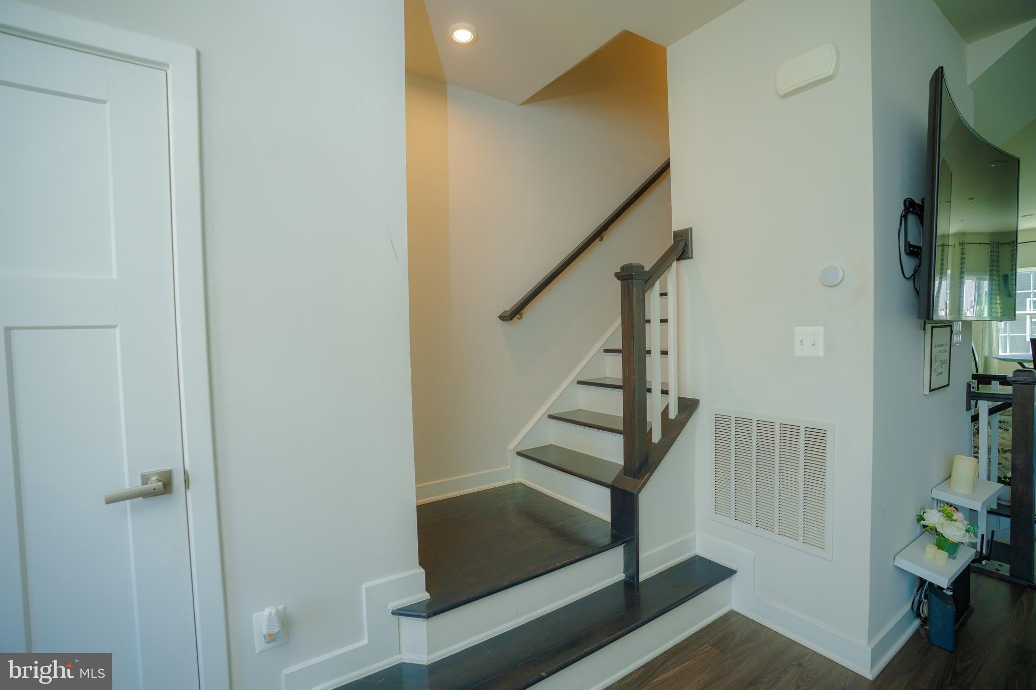 8210 GOLDSTONE Court – photo 3