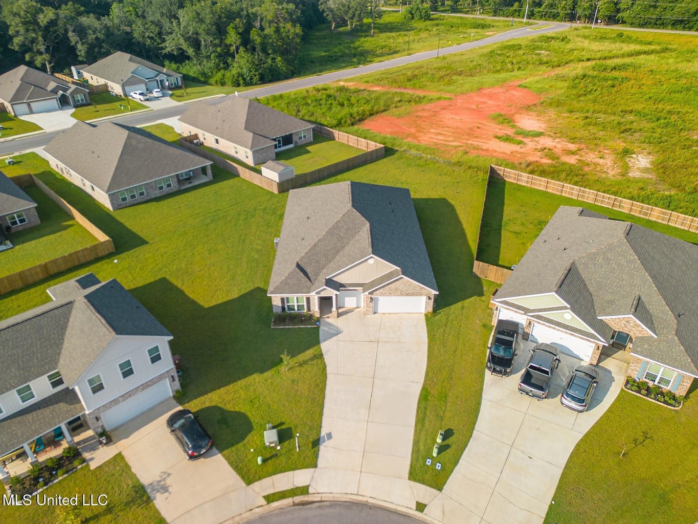 8025 Crawford Drive – photo 2