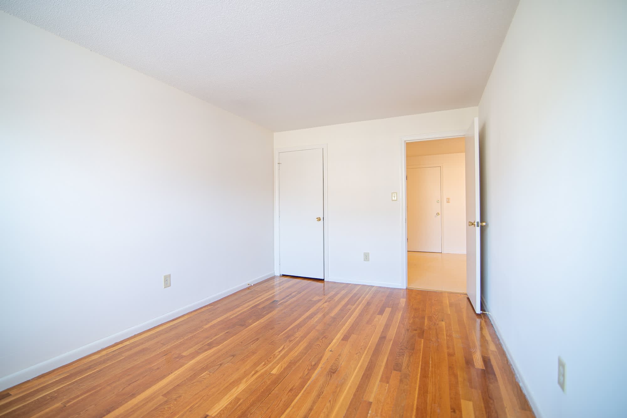 Edgewood Gardens Embassy And Wilder – photo 2