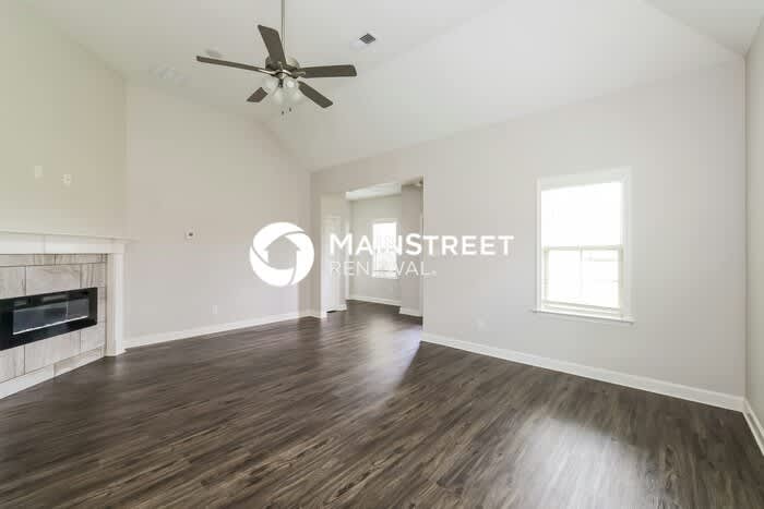 375 Azalea Drive – photo 2