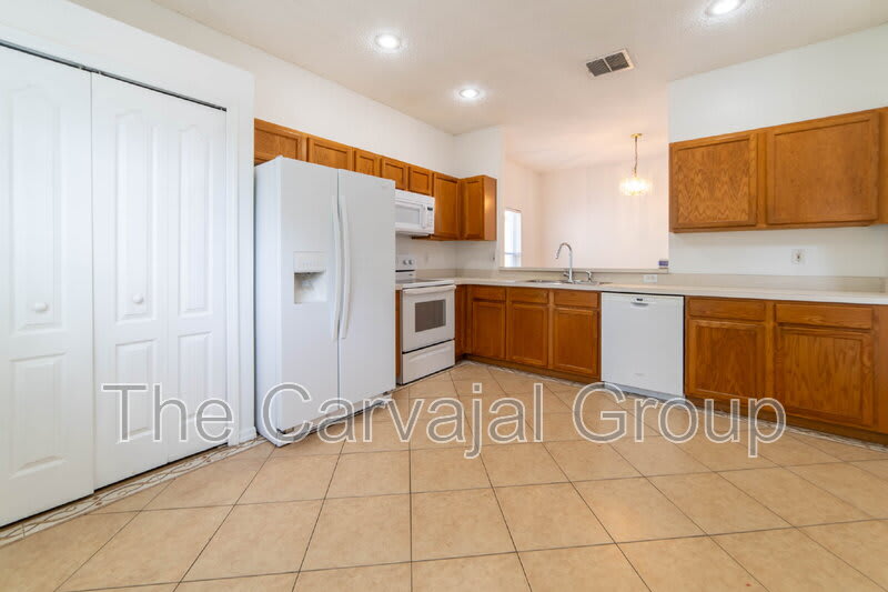 4434 Waterside Pointe Cir – photo 4
