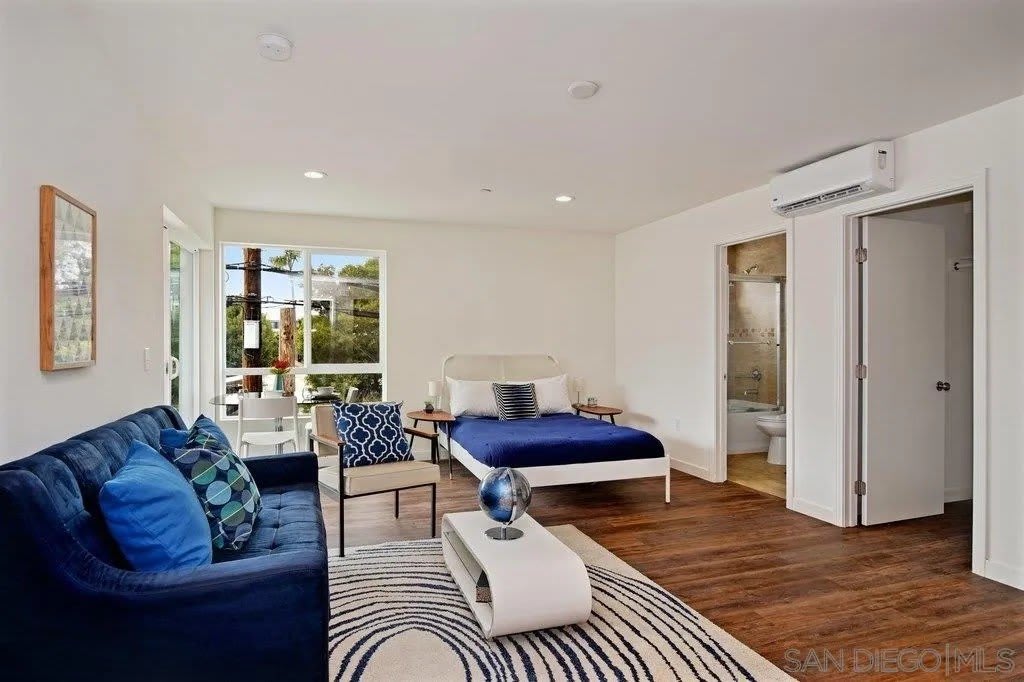 3580 4th Ave Unit C – photo 2
