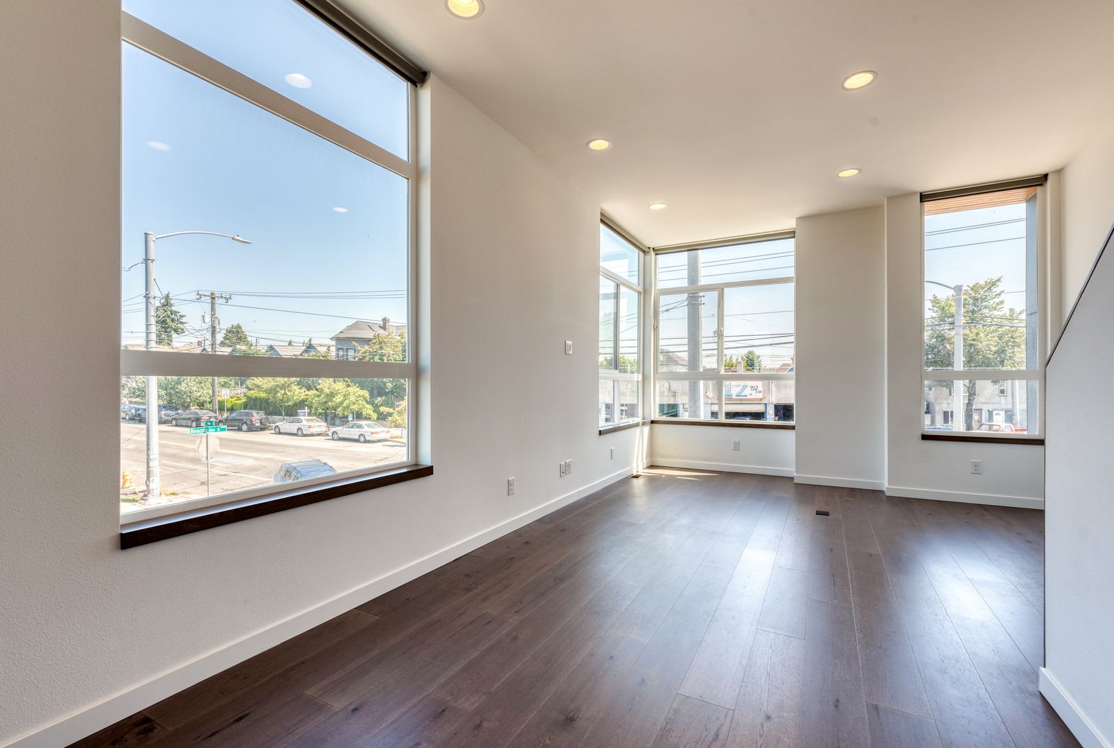 Beacon Hill Townhome – photo 3