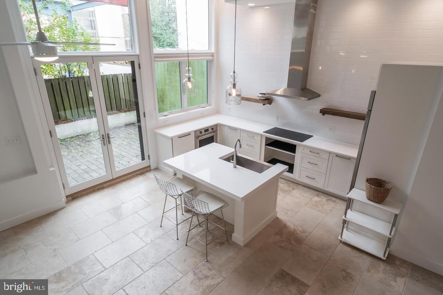 313 FULTON Street – photo 2